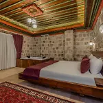 Latona Stone Palace Hotel *