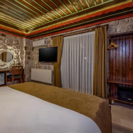 Latona Stone Palace * Göreme