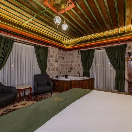 Hotel Latona Stone Palace *