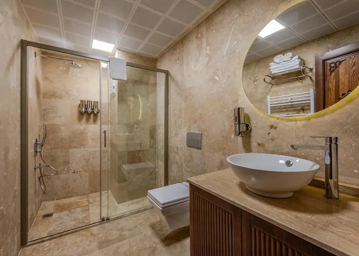 Latona Stone Palace Hotell