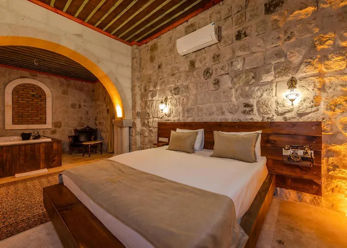 Hotell Latona Stone Palace